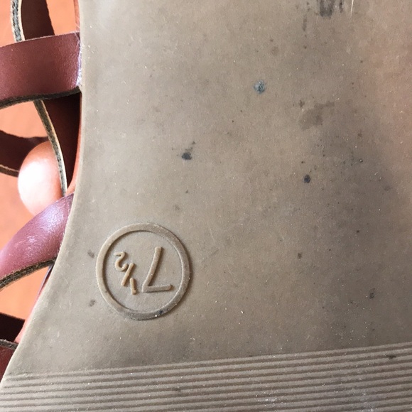 UniversalThread sandals - Picture 3 of 5